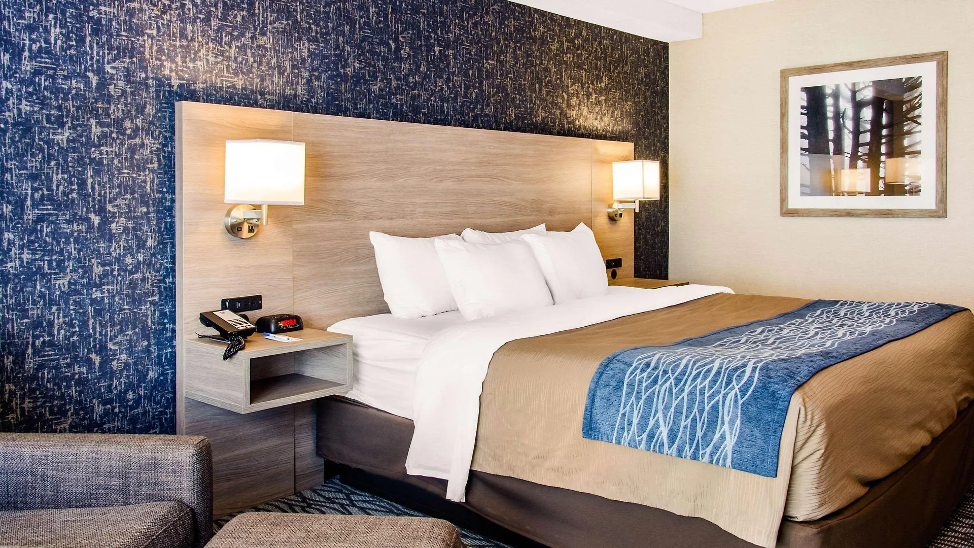 Comfort Inn Aéroport Dorval 3*,